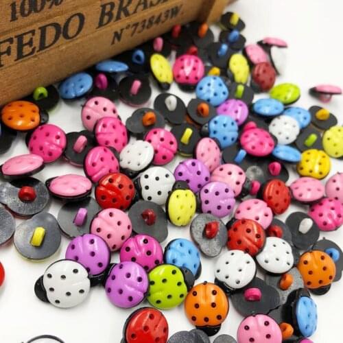 100pcs Mix resin ladybug Button Sewing Craft Scrapbook Garment PT39
