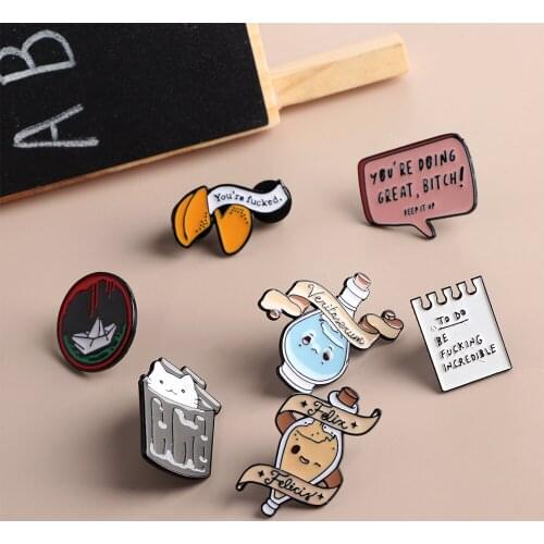 1 pc Cute Pins Funny Design Enamel Pins Brooches Badges Denim Clothes Bag Pins Xmas Gift Bag Clothes Accessories
