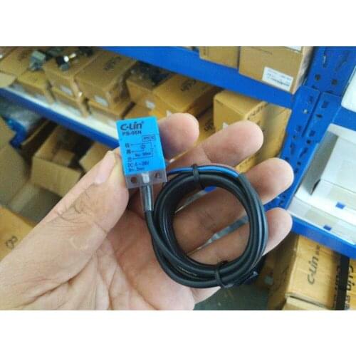 Brand new original authentic C-Lin PS-05N DC three-wire NPN normally open type angle column type inductive proximity switch