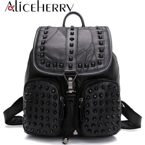 Genuine Leather Rivet Black Backpack Women Casual Bags Solid Backpack Girls School Bags Sheepskin Leather Backpack Mochila