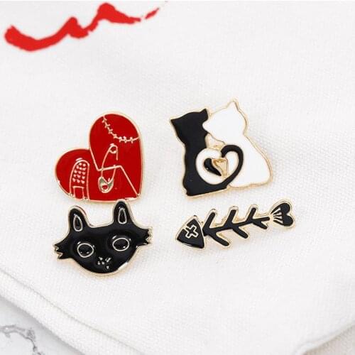 Creative Cat Fish Bone Brooch Cartoon Enamel Heart Pins Women Men Hat Lapel Badge Collection Jewelry Gifts