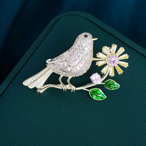 OKILY Elegant Shiny AAA Cubic Zircon Magpie Animal Brooch for Women Rotatable Flower Bird Brooches Pins New Year Gift 2021