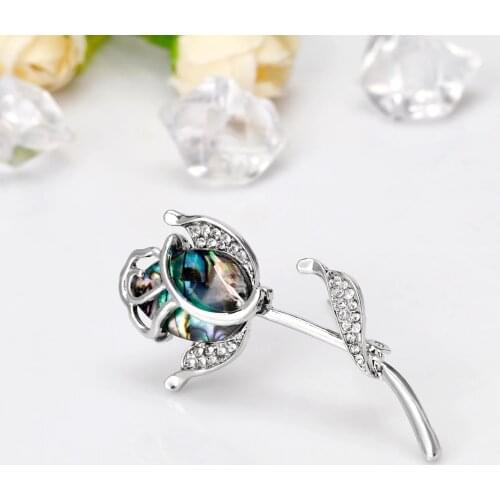 2019 New Top Grade Rose Brooch Fashion Natueal Shell Crystal Embellish Flower Brooches for Women Wedding Corsage Pins Jewelry