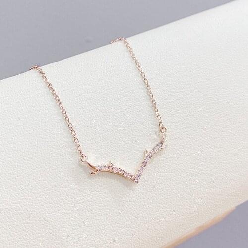 BOTU 2021 Fashion Micro-Inlaid Diamond Antlers Pendant Necklace Female Elk Rose Gold Female Jewelry for Women Drop Shipping