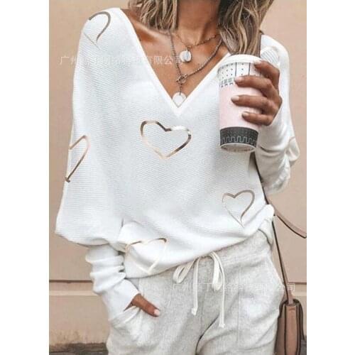 Woman heart print tshirt tops clothing women white V neck top