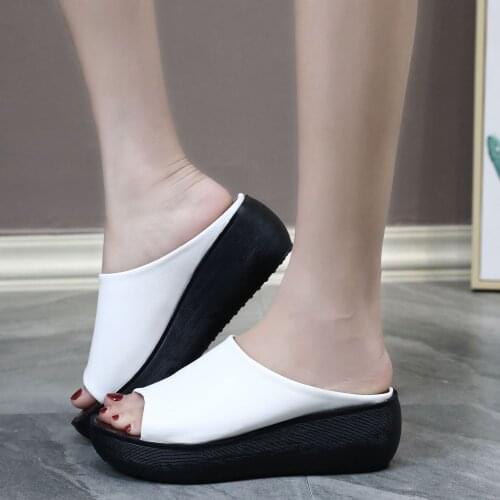 2021 Summer New Fashion Slippers Womens High Heels Sexy Slippers Womens Casual Slope Heels Medium-sized Womens Outer Slippers