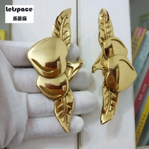 Free Shipping 2pcs 2020 NEW love heart Gold Cupboard Pull Dresser Drawer Knob Kitchen Cabinet Furniture Zinc Alloy Handle