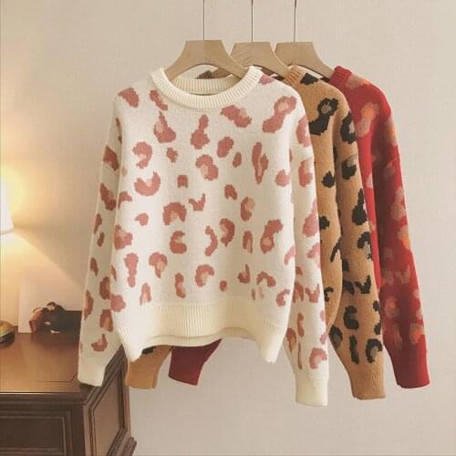 Retro knitted sweater women round neck pullover long-sleeved autumn and winter 2021 new loose color matching tops fashion