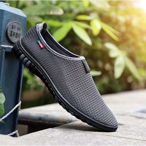Wading Shoes Mens Non-Slip Hiking Climbing Water Sports Shoes Beach Barefoot Surfing Shoes Outdoor River Upstream Shoes Men