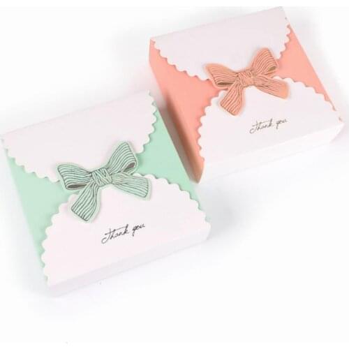 5pcs 14*14*4cm European Style White Cardboard Box Bow Tie Candy Box Party DIY Cookie Chocolate Gift Packaging Boxes