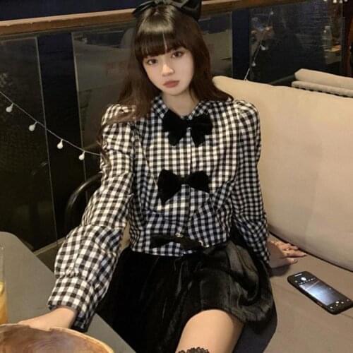 Western Lily Blouses With Sleeves