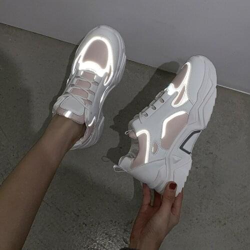 2020 spring autumn fashion casual old shoes Women New White Sneakers Running Shoes Lace Up Luminous Casual Shoes Women Sneakers