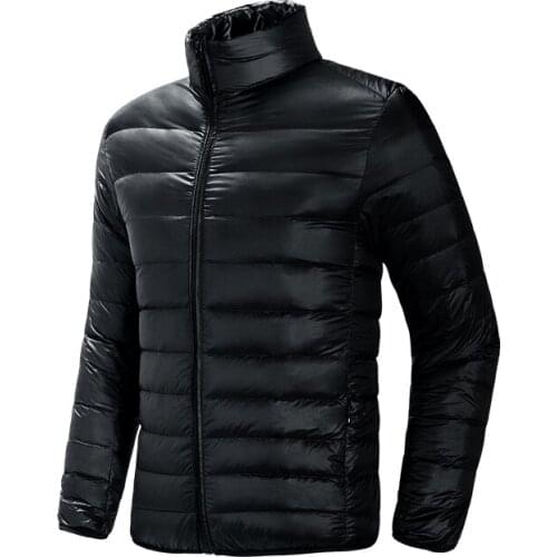 2020 New Winter Down Warmth Light And Thin Short Mens Jacket Large Size Fashion Hooded Classic Zipper Pocket Windproof 7080 Tre
