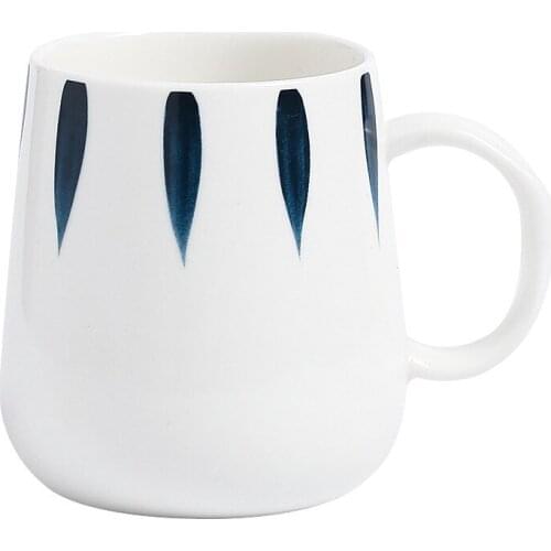 Creative Minimalist Style Hand-painted Ceramic Mug Mug with Lid Spoon Office Water Cup Home Breakfast Cup Gift Random Color