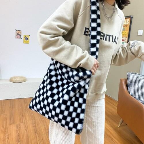2021 Fashion Women Fluffy Shoulder Bag Plaid Print Large Capacity Tote Bags Female Crossbody Soft Plush Warm Fur Shopping Bags