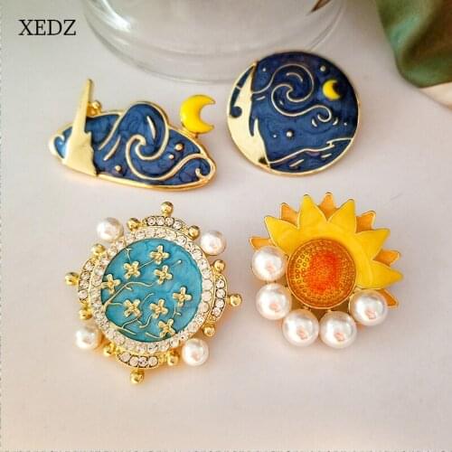 XEDZ Cartoon Blue Starry Sky Moon Sun Enamel Brooch Fashion Pearl Rhinestone Flower Round Mirror Sunflower Badge Jewelry Gift