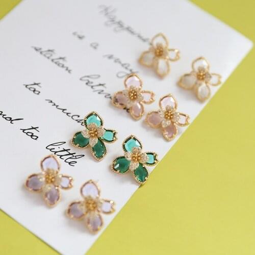 2pcs Korean fashion Stud Earrings Trendy Copper Plated Rhinestone Zircon Flowers earrings Retro DIY Jewelry Material Accessories