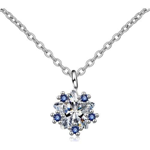 Snowflake Pendant Necklace Exquisite Womens Wedding Crystal Clavicle Chain Christmas Fashion Jewelry Gifts