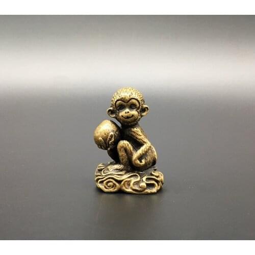 Collectable Chinese Brass Carved Zodiac Animal Monkey Giving Peach Exquisite Small Statues