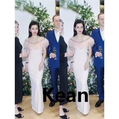 Light Pink Evening Dress Cap Sleeve Feathers Vestidos De Festa Satin Mermaid Prom Dresses Tiered Party Evening Dress