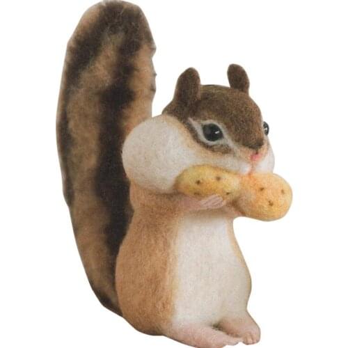 Peanut-eating Squirrel wool needlepoint kit wool felt needle felting decoration craft needlecraft DIY ha