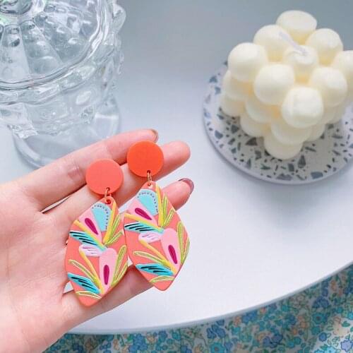 Fashionable Metal Fun Acrylic Abstract Earrings Lady Pink Sweet Contrast Color Printing Irregular Dangle Earrings