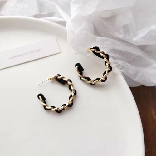 Silver needle creative chain C word earrings French Retro Black Velvet Stud earrings