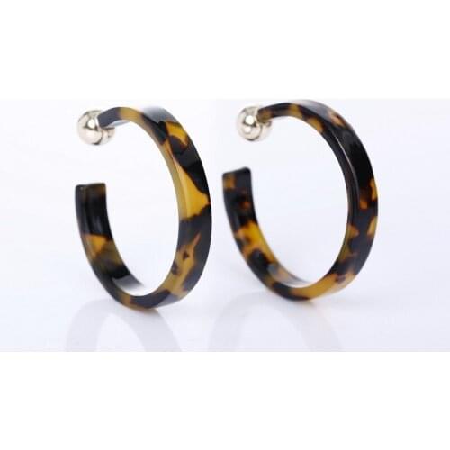 New Fashion Acrylic Women Hoop Earrings Leopard Print Big Ring C Shape Earrings for Women