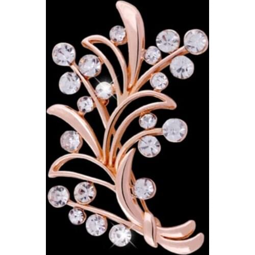 2020 new High-grade female brooch Europe and the United States popular pin simple joker brooch crystal clasp pin accessories