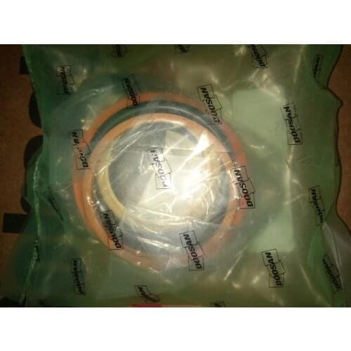 Bob cats original S160S185 lifting oil cylinder lifting oil cylinder repair kit 7135557