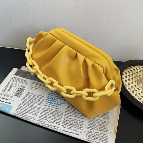 Design Popular Fold Bag Female 2021 New Fashion Handbag High-end Messenger Bag Cloud Bag Shoulder Bag L: Width: 35cm