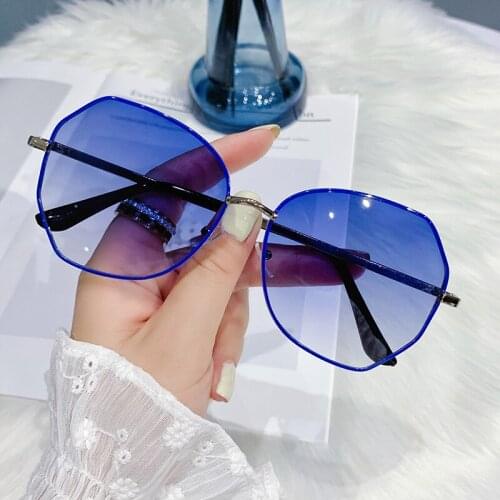 2021 Vintage Rimless Alloy Aviation Pilot Sunglasses for Men Brand Gradient Sun Glasses Female Metal Oval Shades Black Brown