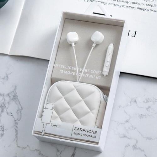 Sport Wired Earphones Super Bass Type-C Earphone In-ear Earbud With Built-in Microphone Hands Free For Huawei Xiaomi iPhone