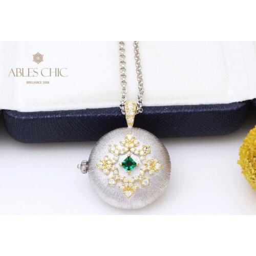 925 Sterling Silver Silky Renaissance Engraving Locket Necklace Vintage Emerald CZ Traditional Pendant Fine Jewelry C11N3S25321