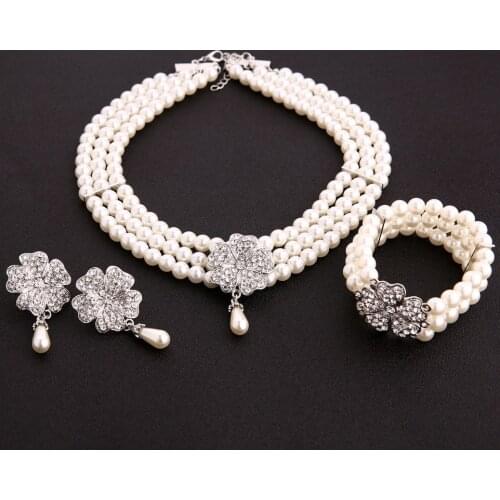 Audrey Hepburn Breakfast at Tiffanys 1950s Costume Jewelry Accessory Set Pearl Necklace Earring Bracelet Lady costume accessory