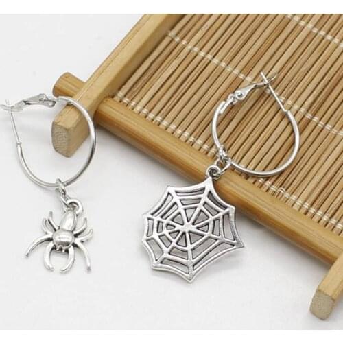 1 pair of Korean spider web spider pendant earrings Halloween asymmetric earrings fashion women earrings couple gifts
