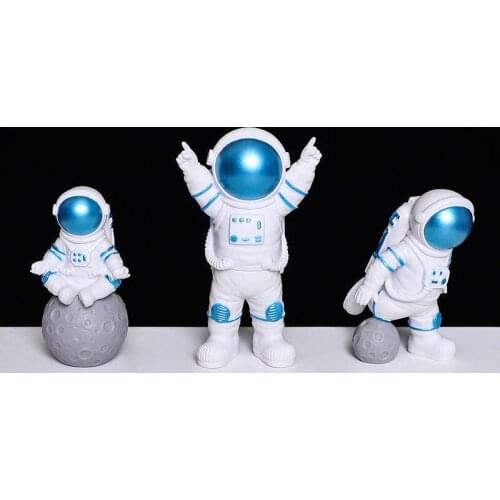 3pcs/lot Aerospace Space Astronaut PVC Toy Planet Resin Action Figures Collection living room Cake Decoration Toys For Gifts