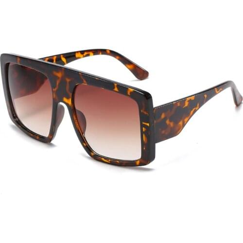 Fashion Sexy Oversized Sunglasses Women Traveling Vintage Goggles Glasses Retro Sun Glasses For Women Eyewear