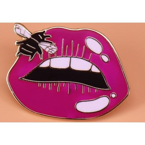 Hot pink lips enamel pin bee brooch creative funny sexy mouth badge psychedelic lips art pins Valentine gift women accessories