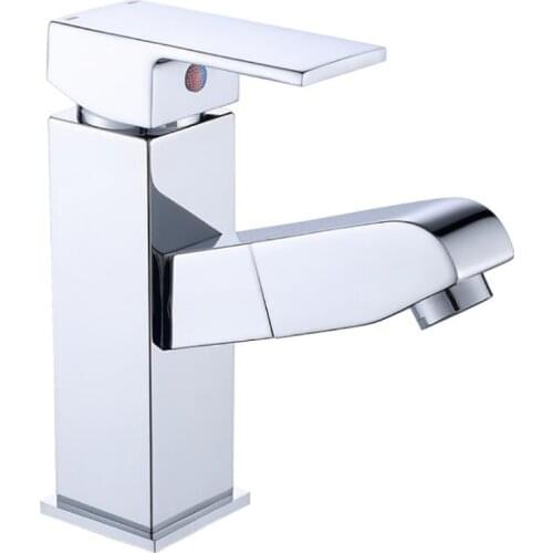 Bathroom Sink Faucet with Pull Out Sprayer, Single Handle Single Hole Faucet Kitchen Basin Mixer Tap for Hot and Cold Water