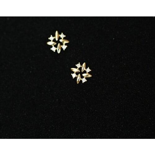 9K solid gold Snowflake shape crystal stud earring Mini dainty women minimal simple style gift bridesmaid
