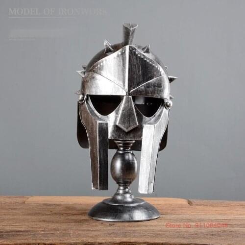 Vintage Iron Crafts Roman Soldier Warrior Helmet Decor Home Ornaments Bar Decoration Accessories Photo Studio Decorative Model
