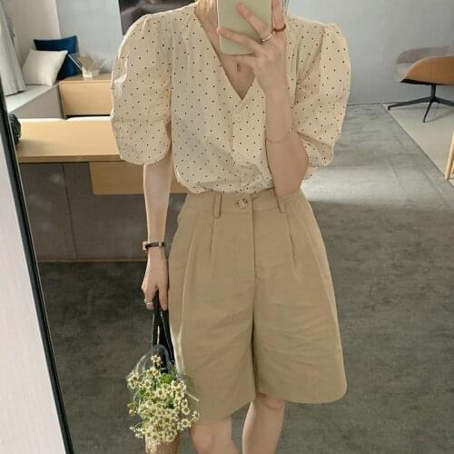 2021 Two-piece/single-piece summer new French V-neck puff sleeve shirt female + thin and versatile five-point high-waist shorts