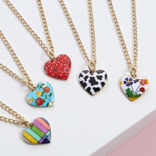 Enamel Heart Shaped Pendant Necklace Flower Decorative Pattern Love Necklaces For Women Girls Valentine Gifts Handmade Jewelry