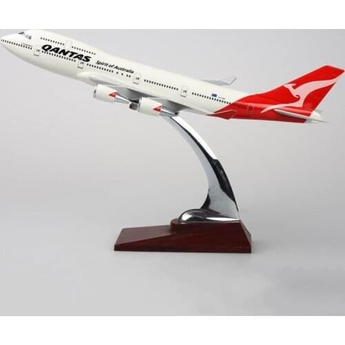 32CM Air Qantas Airways Airlines Airplane Resin Diecast Model Boeing B747 Plane Model Aircraft Kid Gifts Collectible