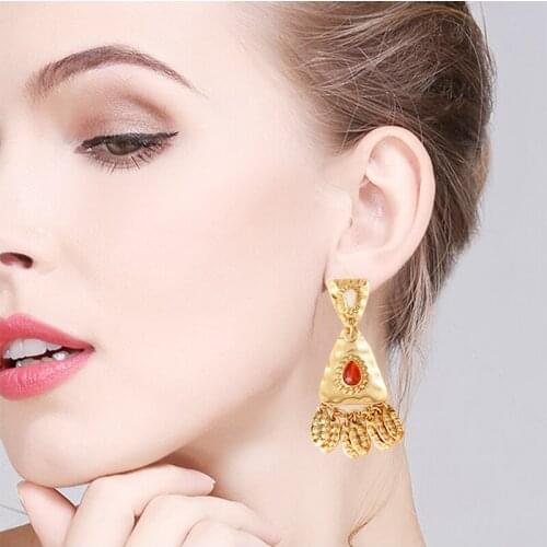 WEALTHYBOO Stud Earrings