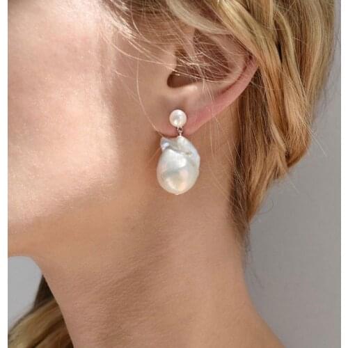 Fashion Jewelry Baroque Stud Earrings Independent Designer Style Silver Stud Earrings with Pearl Earrings