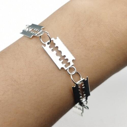 Small Wire Brambles Iron Unisex Choker Bracelet Women Hip-hop Gothic Punk Blade Barbed Wire Little Thorns Bracelet Choker Gifts