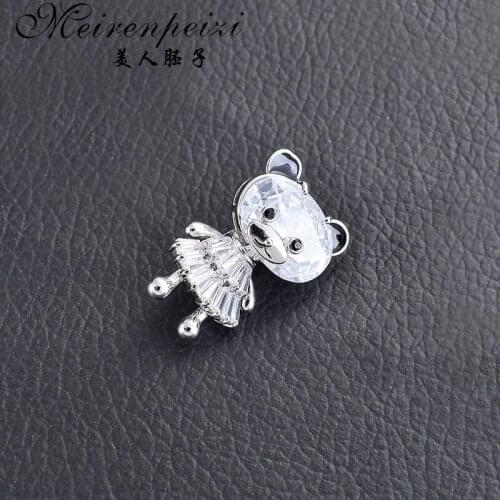 Meirenpeizi Hot Sell Big Crystal Heart Bear Brooch Cute Animal Pins and Brooches for Women Dress Coat Badges Jewelry