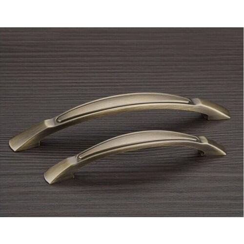 Classical Antique Bronze Furniture Kitchen Fitting Door Knobs And Handles Concealed Door( C:C:128MM L:155MM )